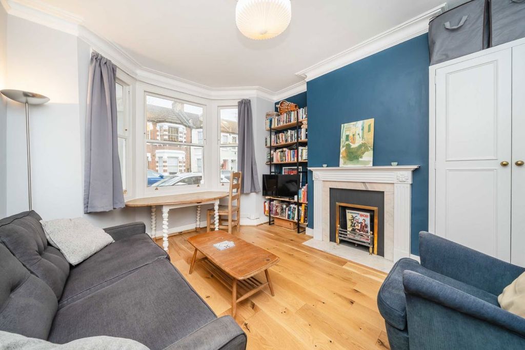 Property photo 3 of 7