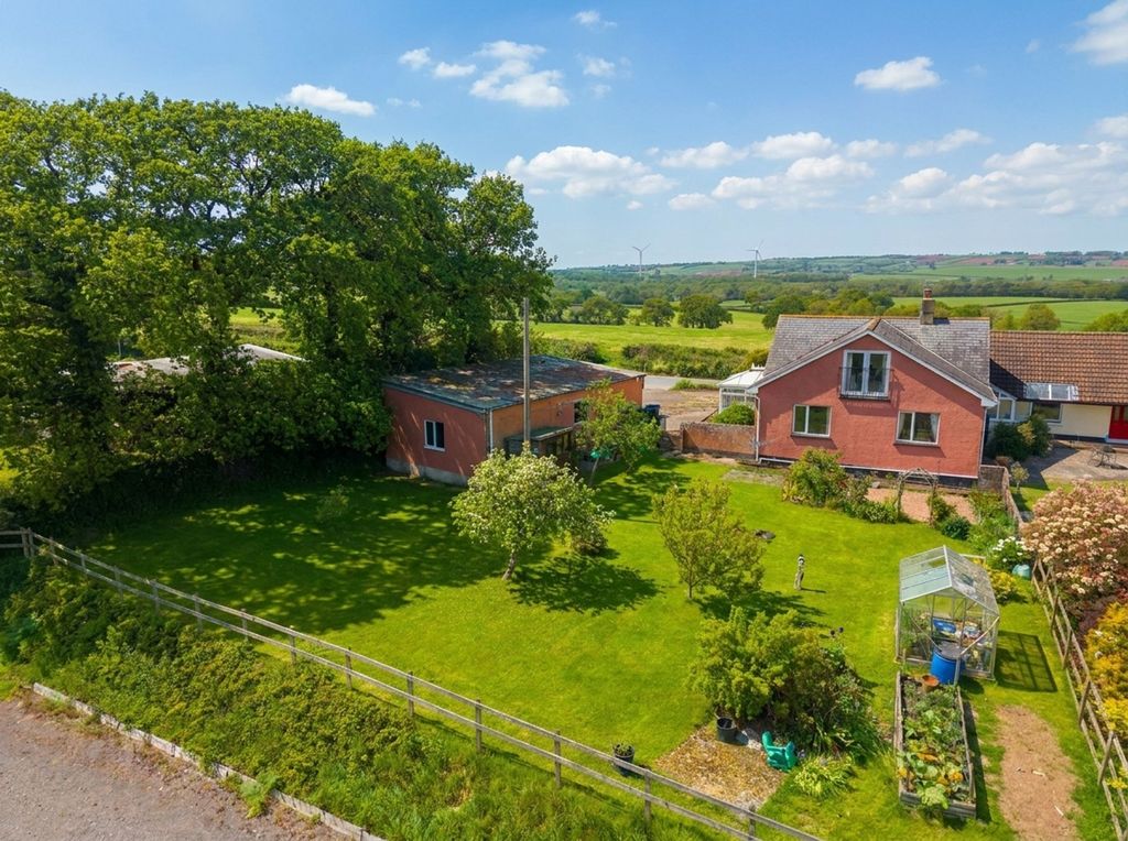 Property photo 1 of 31
