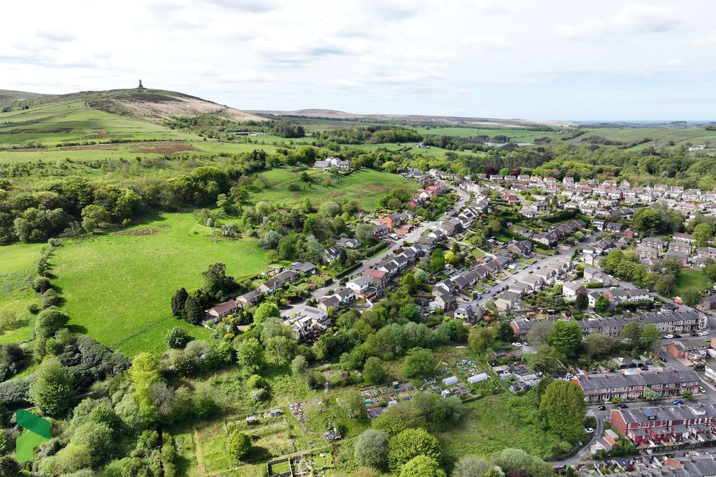 Property photo 3 of 46 Birds Eye View