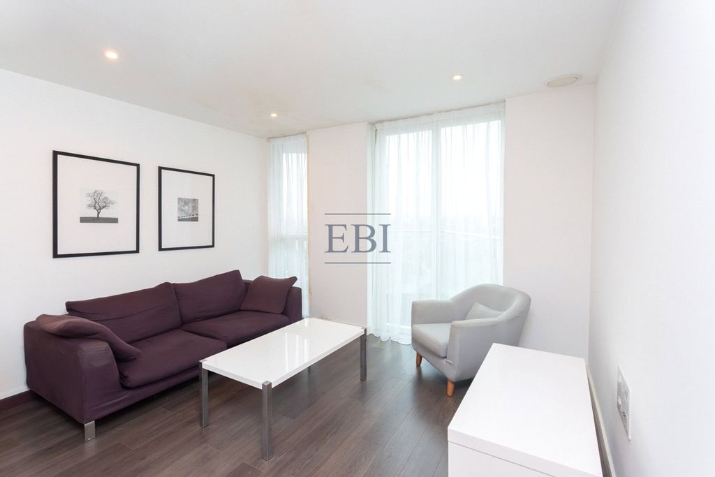 Property photo 3 of 11 Picture No. 15