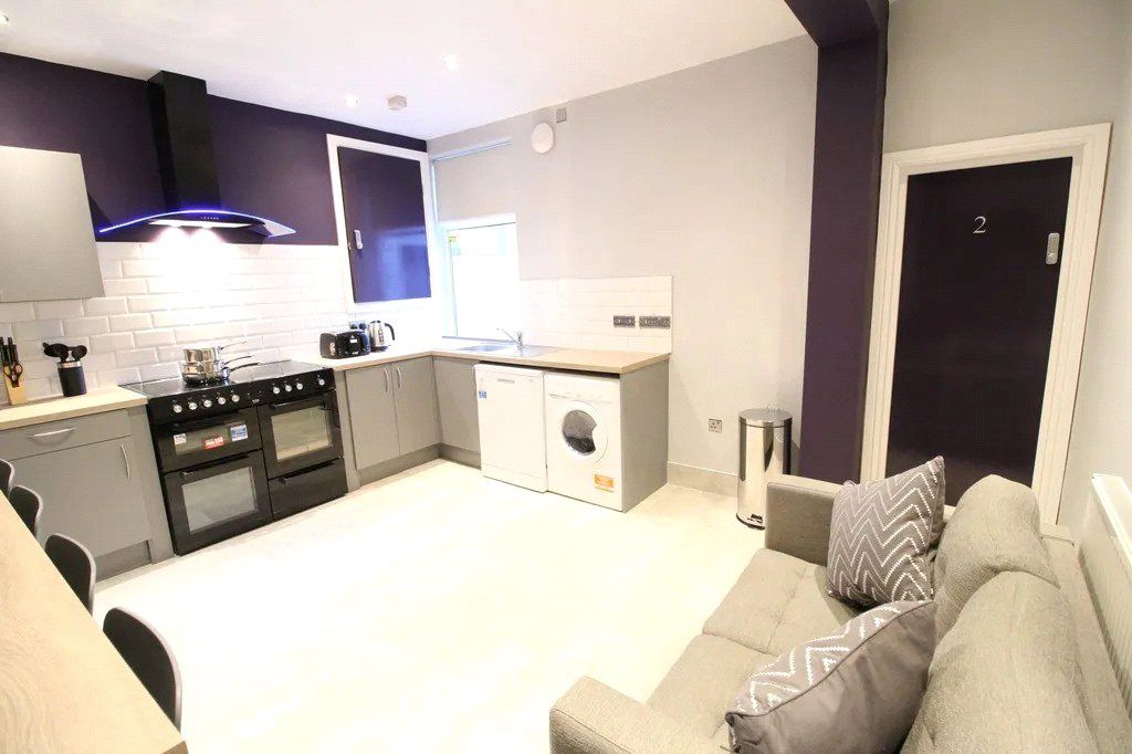 Property photo 3 of 7 Kitchen Diner