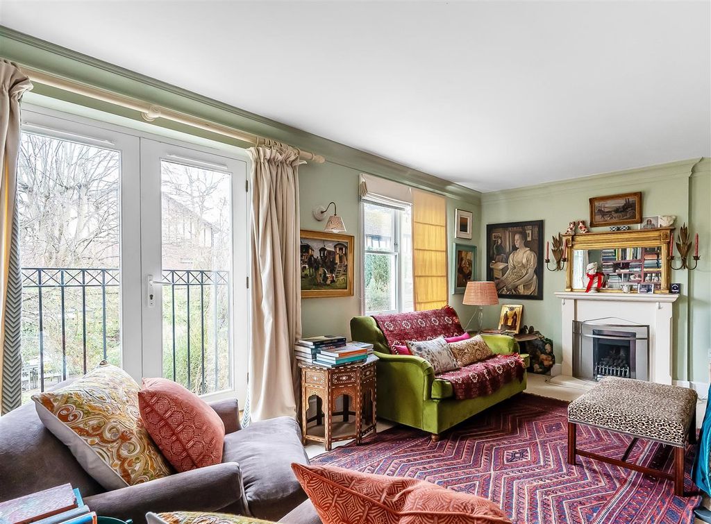 Property photo 3 of 18 13-Lavender-Close-25 Crop.Jpg