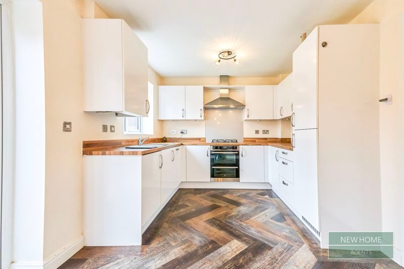 Property photo 3 of 26 Photo 11