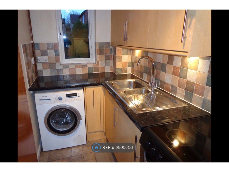 Property photo 2 of 15 Kitchen