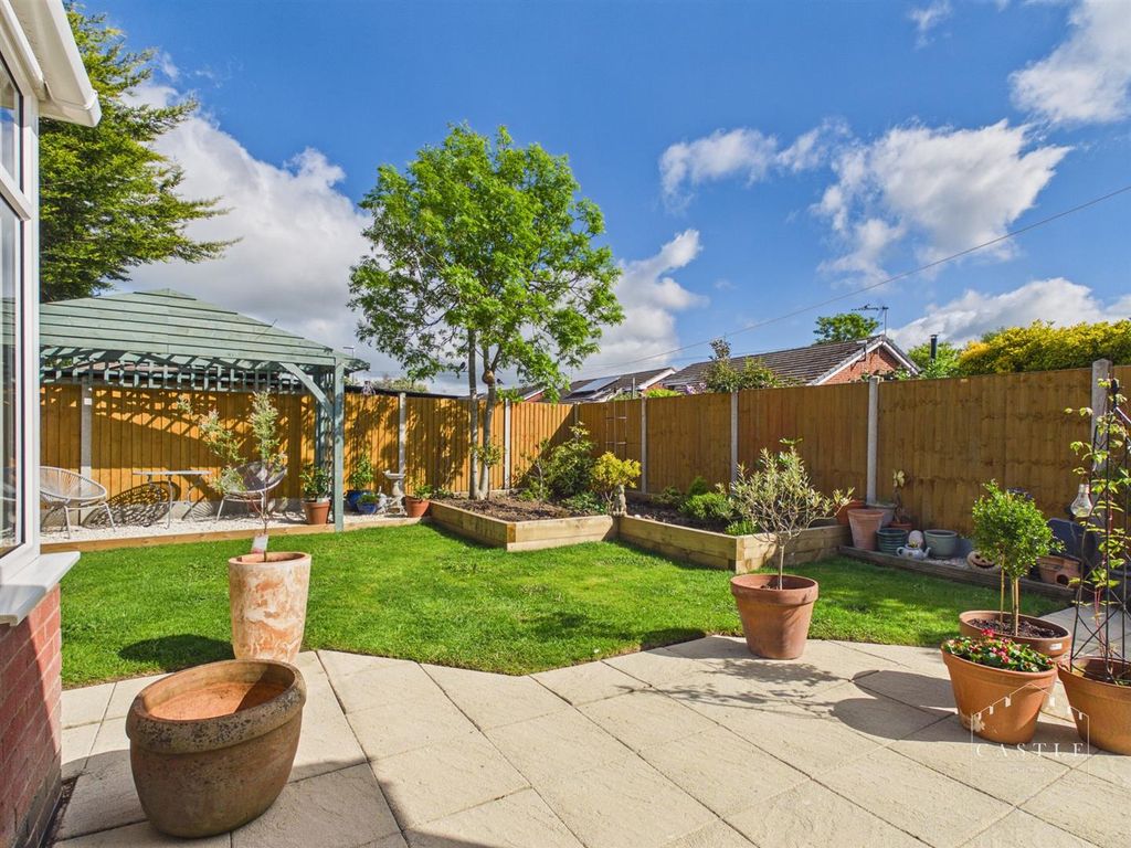 Property photo 3 of 23 Outside
