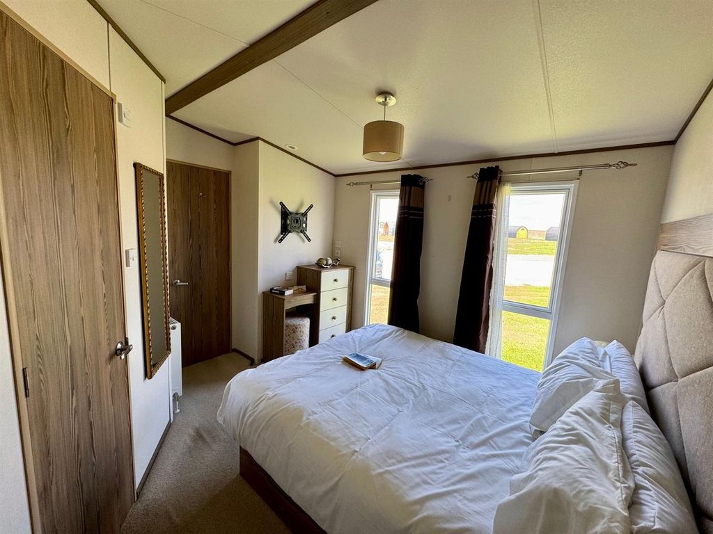 Property photo 3 of 19 Abi-Elan-2015-Vs718557-75466989.Jpg