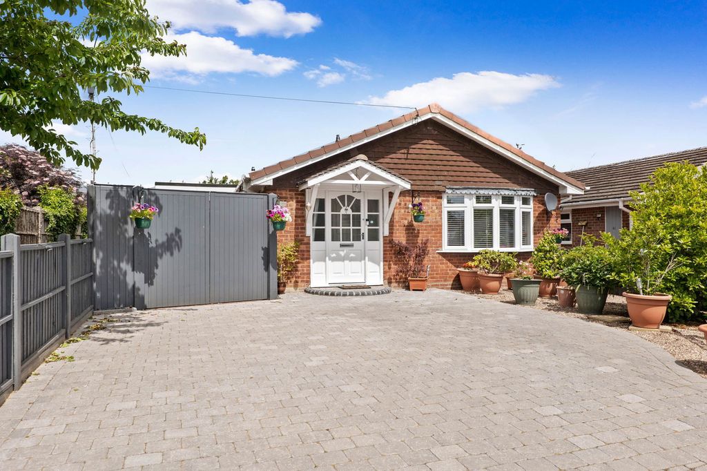 Property photo 1 of 11