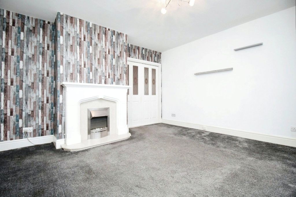 Property photo 2 of 10 Lounge