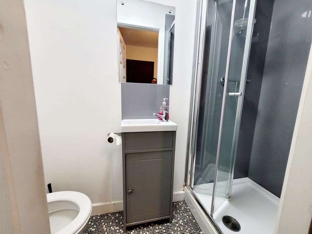 Property photo 2 of 3