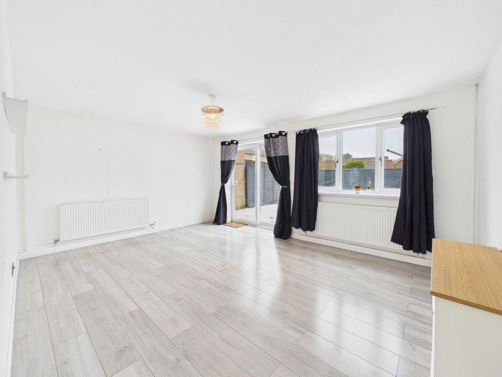 Property photo 3 of 13 Living Room