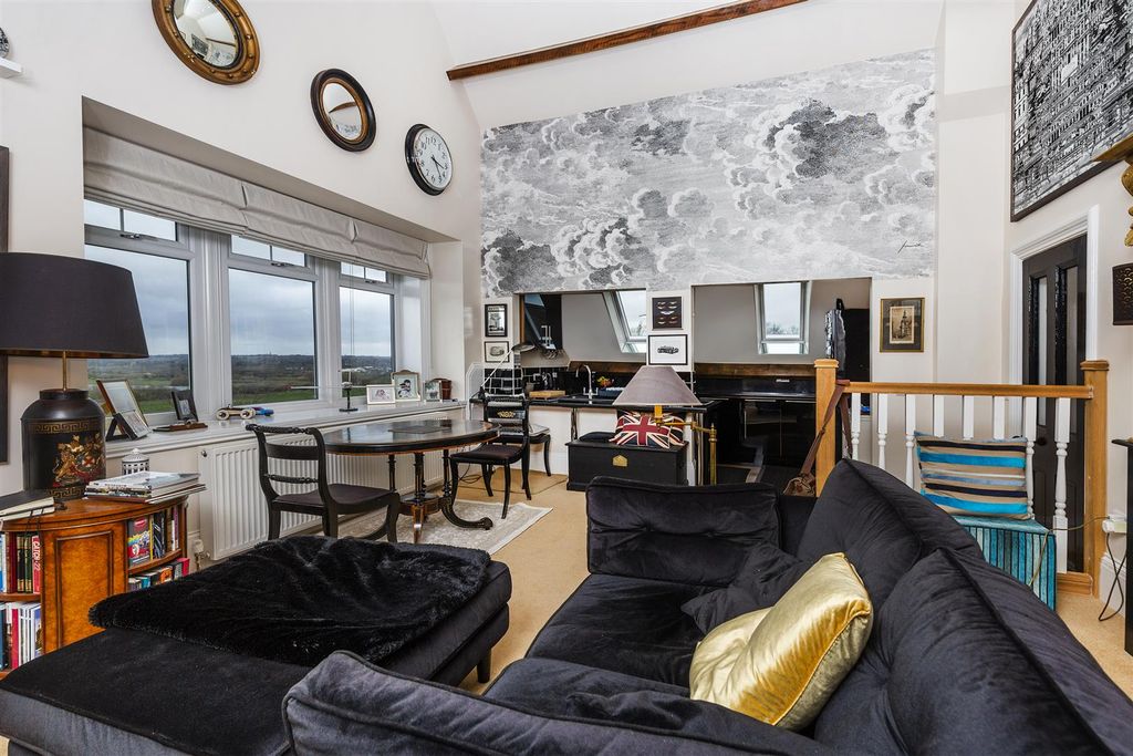 Property photo 3 of 21 7.Jpg