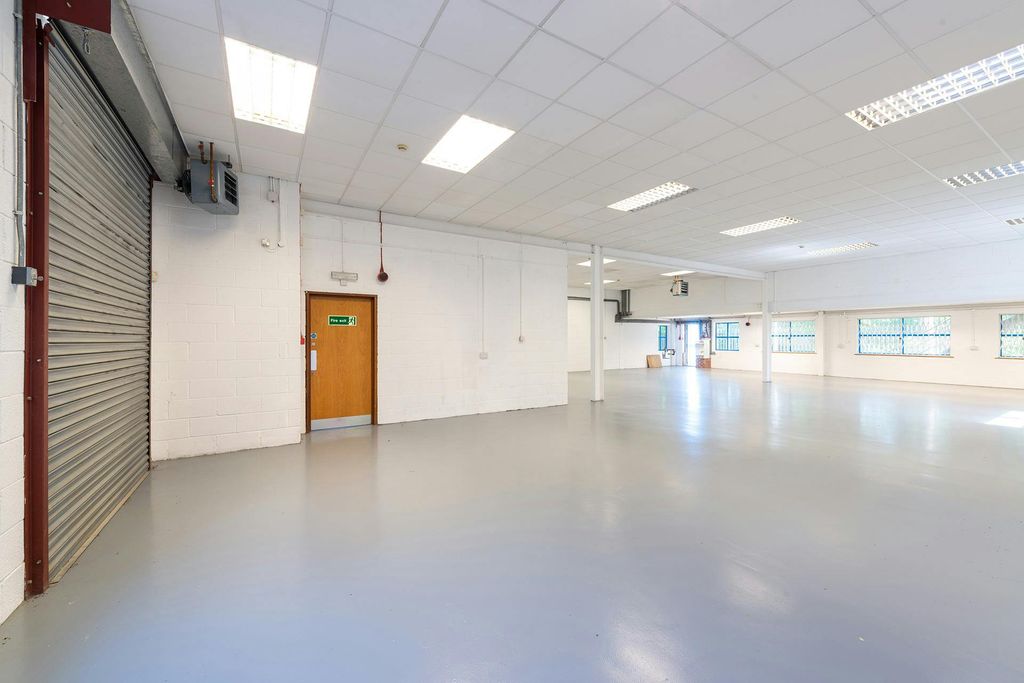 Property photo 3 of 6 Businessgallery03.Jpg