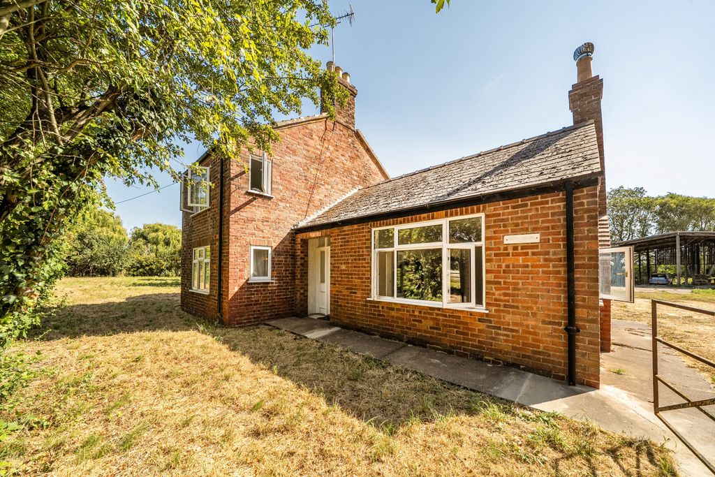 Property photo 1 of 25
