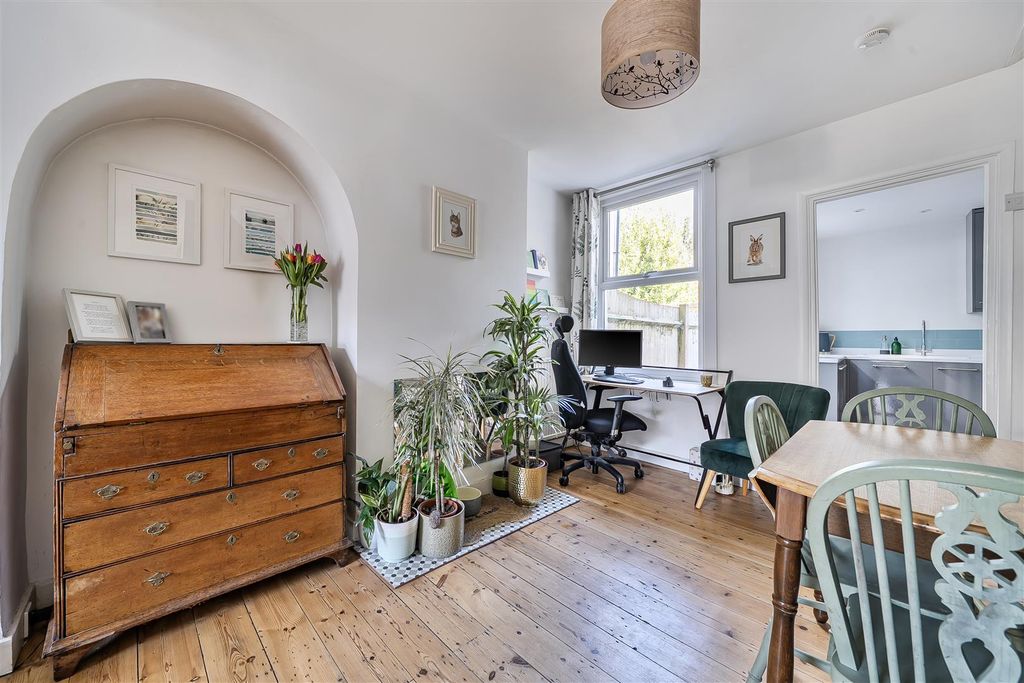 Property photo 3 of 21 1419902-12-69A95A464B891.Jpg