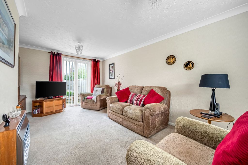 Property photo 2 of 15 4445023