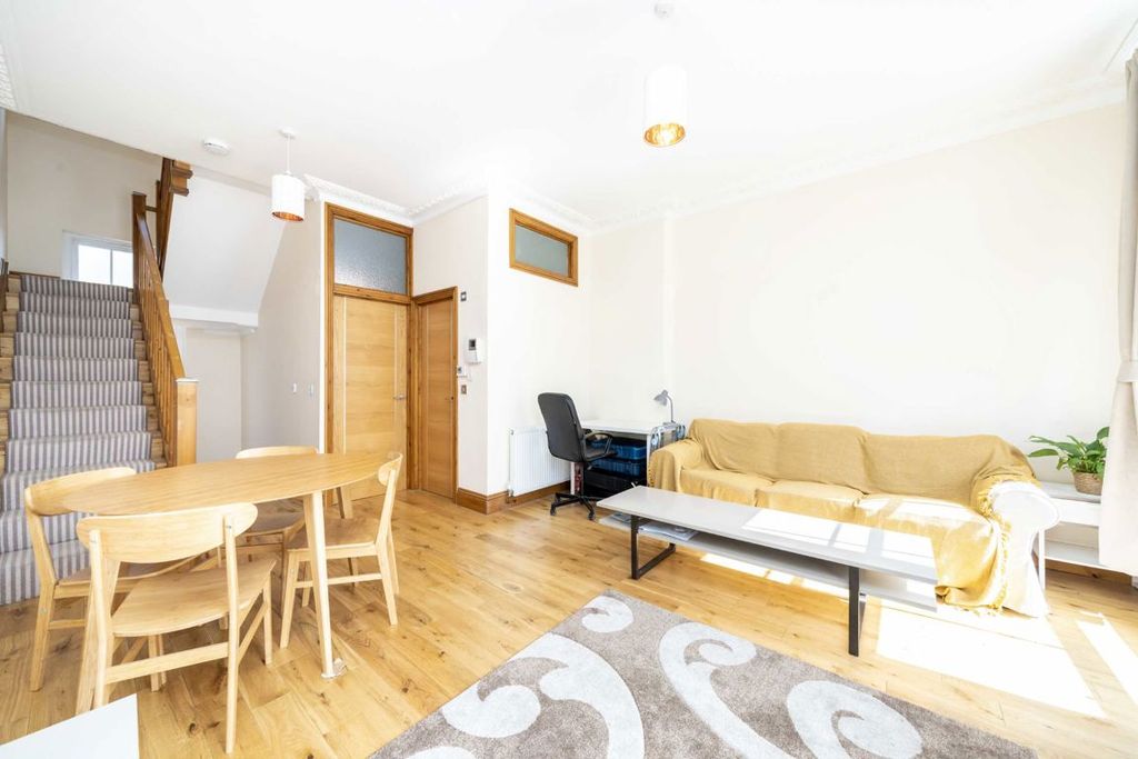 Property photo 1 of 4
