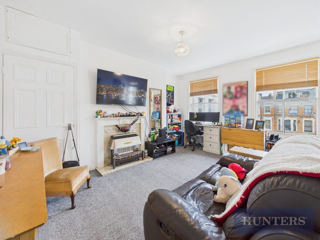 Property photo 2 of 7 Cam05316G0-Pr0247-Still001.Jpg