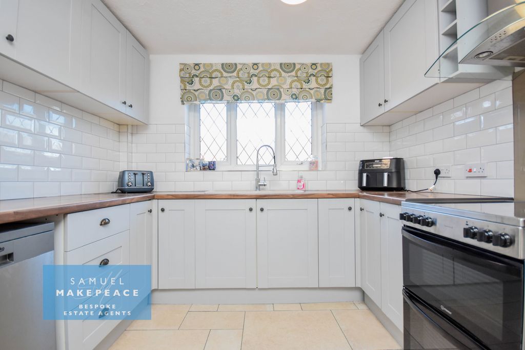 Property photo 2 of 28 Gallery