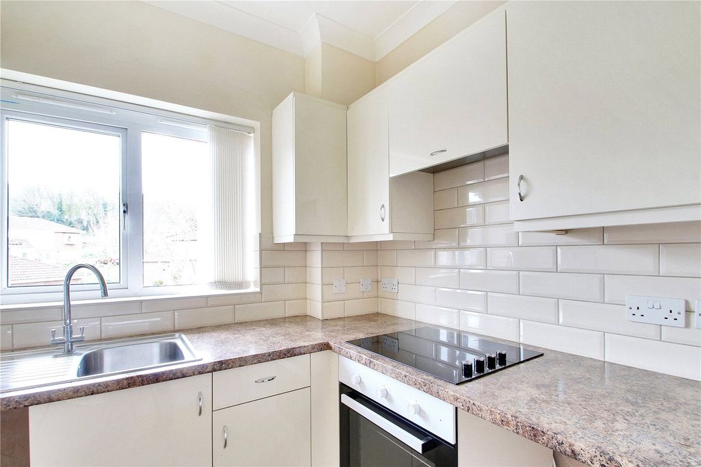 Property photo 2 of 12 Kitchen