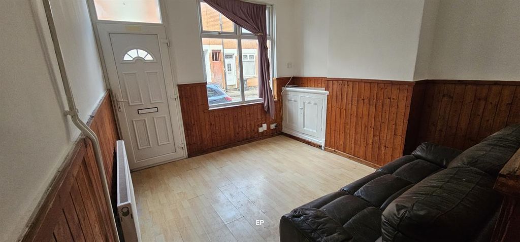 Property photo 3 of 13