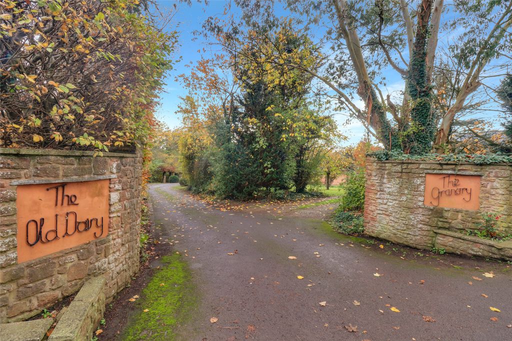 Property photo 3 of 30 Picture No. 28