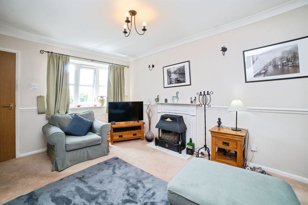 Property photo 3 of 17