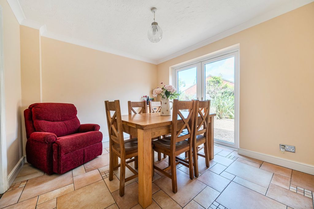 Property photo 3 of 21