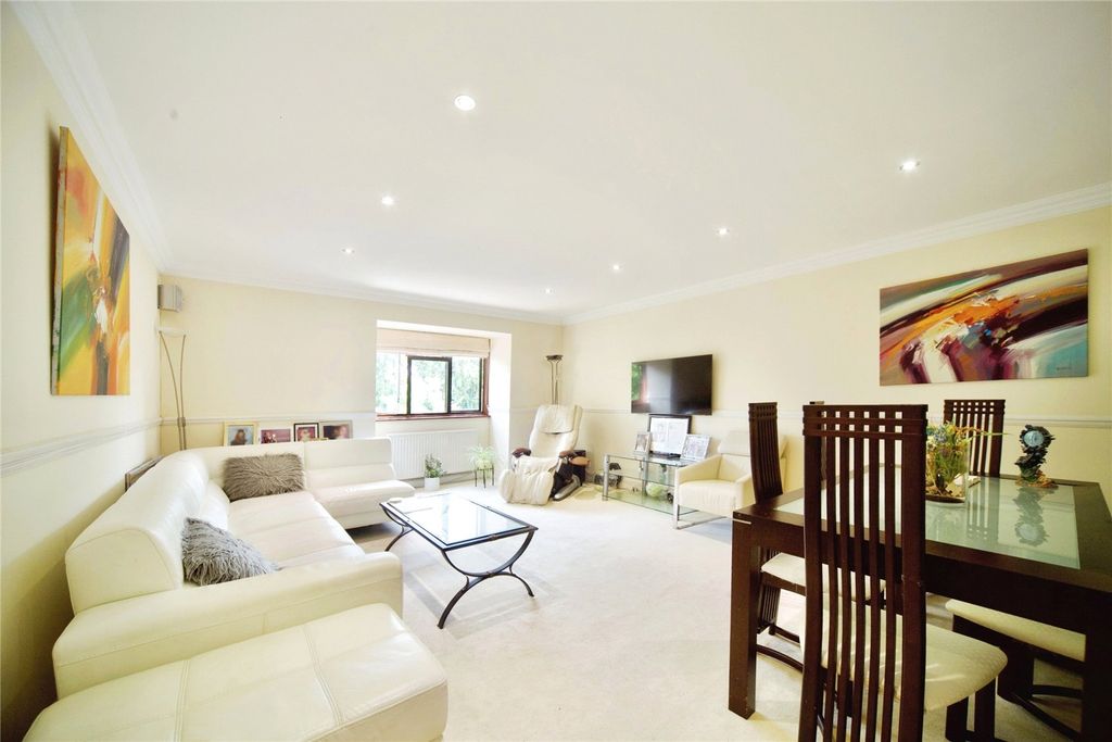 Property photo 2 of 13 Picture No. 10