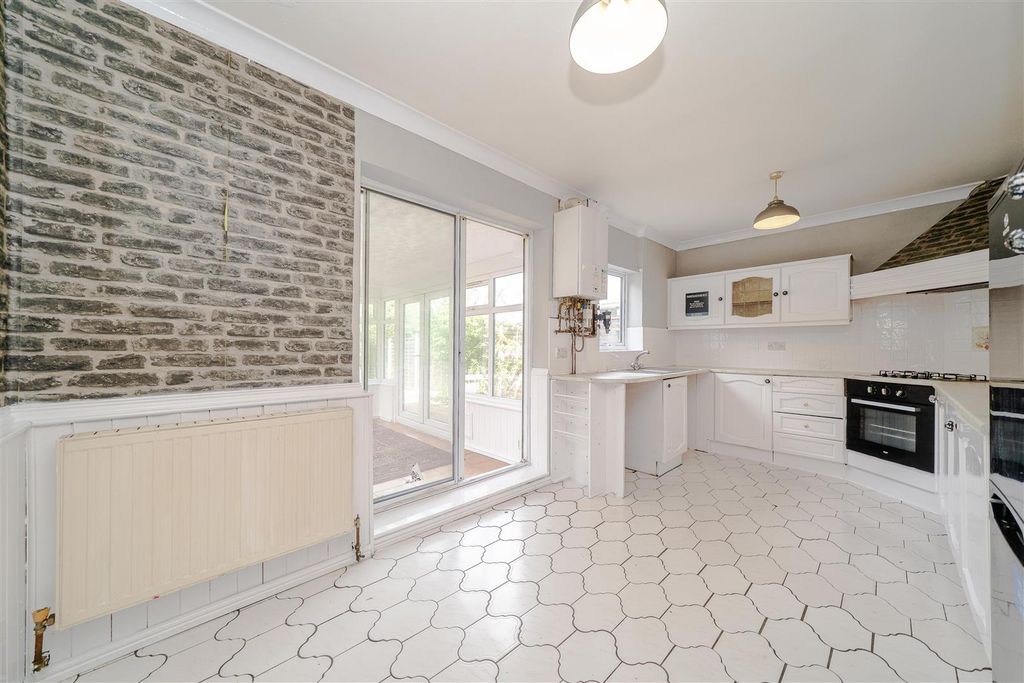 Property photo 3 of 23 Dining Kitchen