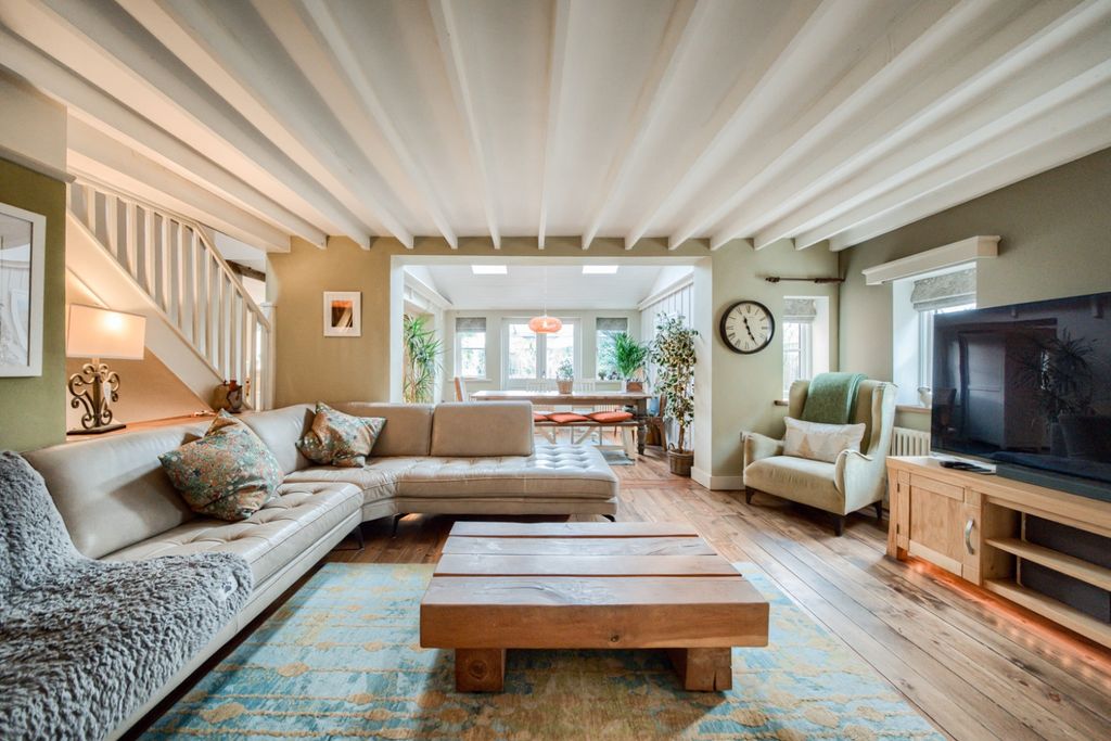 Property photo 2 of 38 Xt5A4024-Hdr(3)