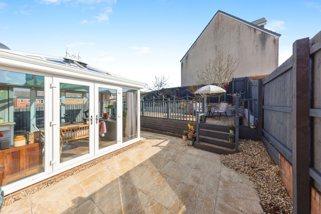 Property photo 2 of 18 Photo