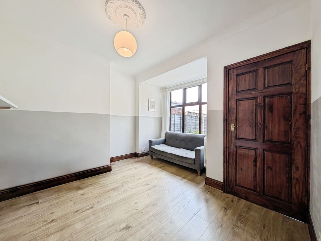 Property photo 3 of 15 Dining Room
