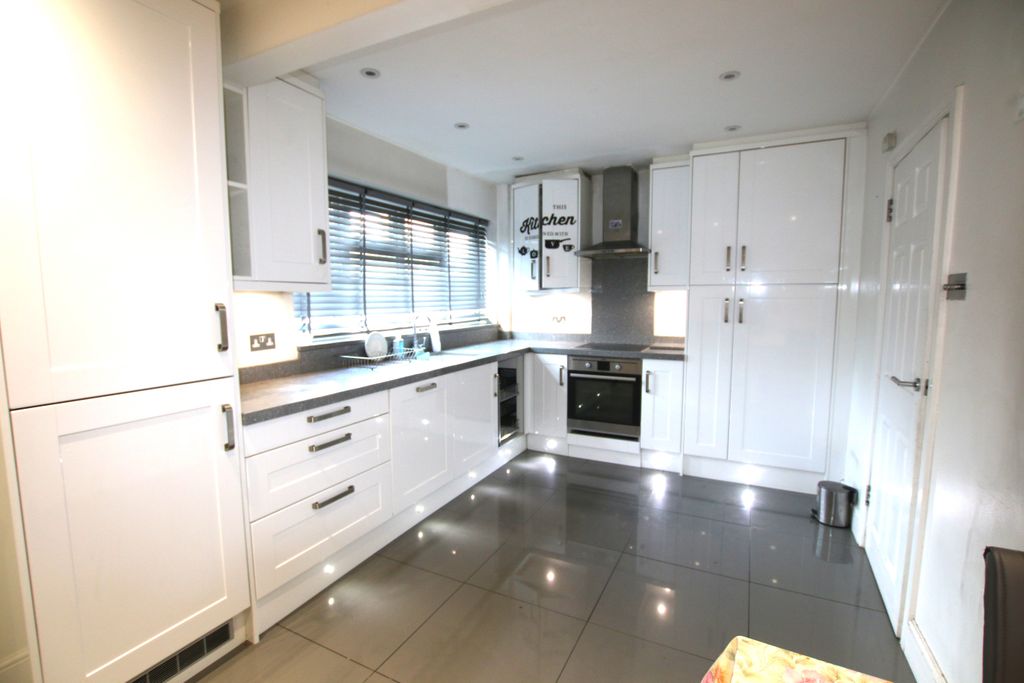 Property photo 2 of 8 Img_1357