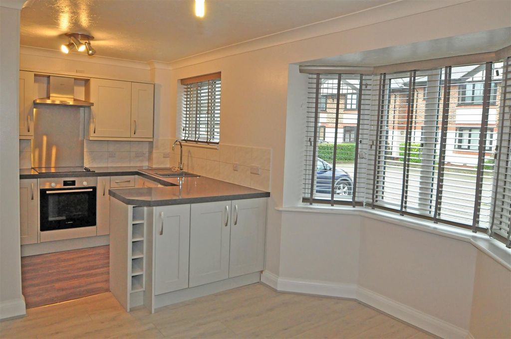 Property photo 2 of 10 Kitchen.Jpg