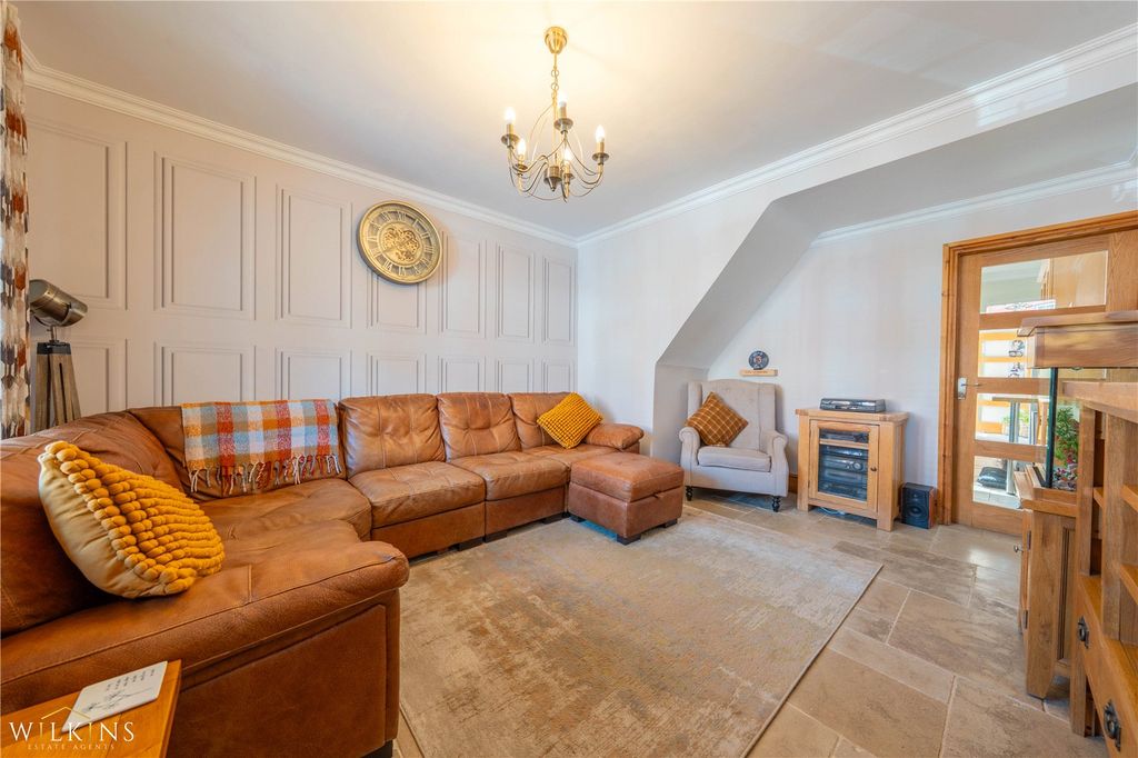 Property photo 2 of 28 Picture No. 05