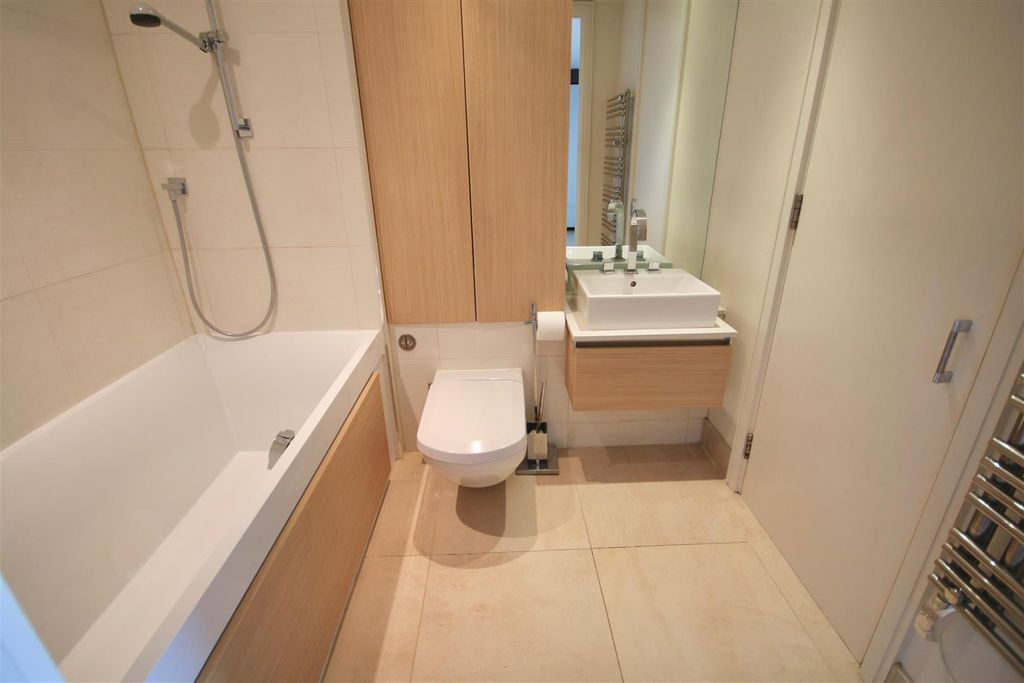 Property photo 3 of 10 Bathroom 1.Jpg