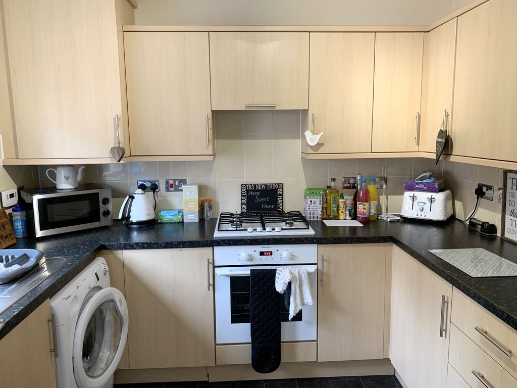 Property photo 2 of 9