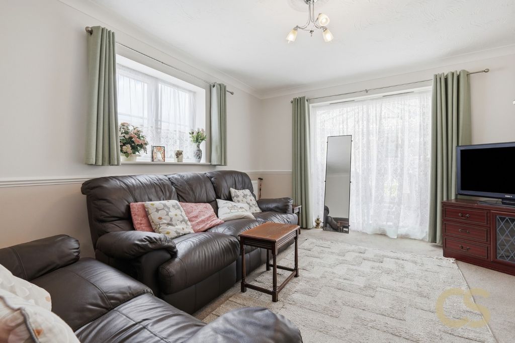 Property photo 2 of 19 5324233