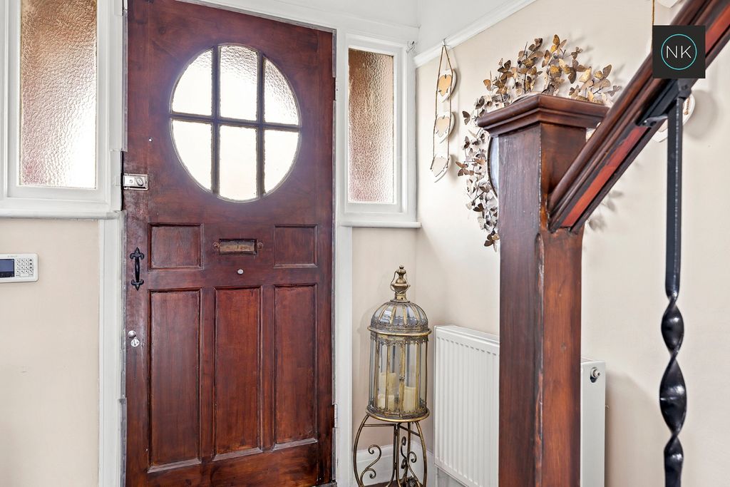 Property photo 2 of 27 5078386