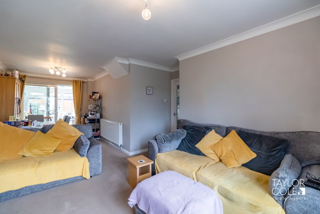 Property photo 3 of 26