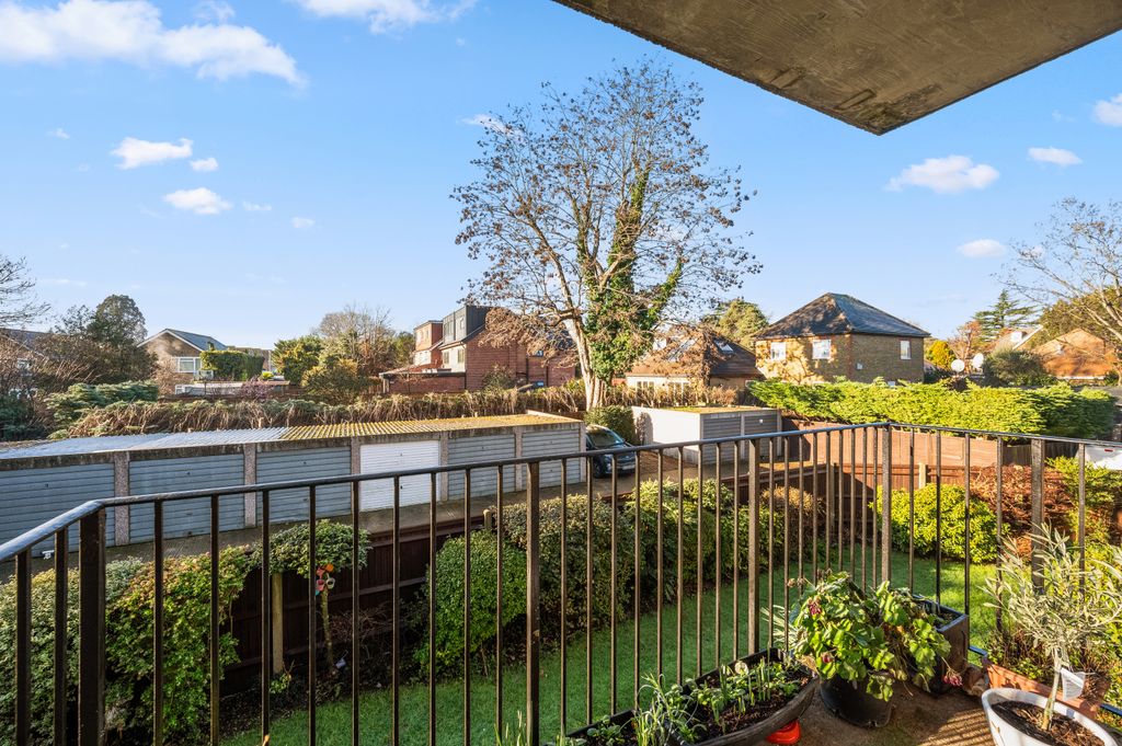 Property photo 3 of 14 Picture No. 11