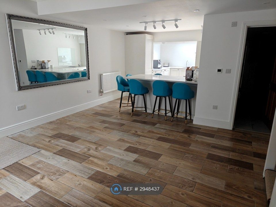 Property photo 1 of 30