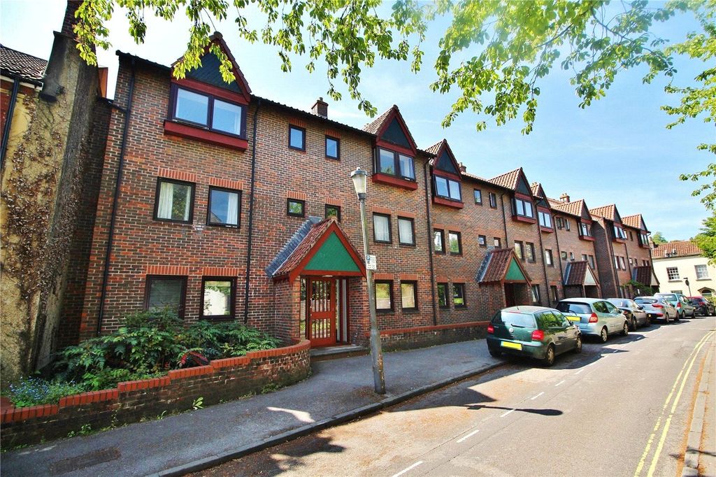 Property photo 1 of 12 Picture No. 16