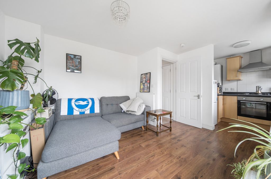 Property photo 1 of 10 1495976-1-6A5F8Ea...
