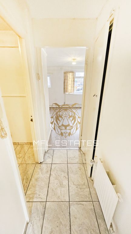 Property photo 3 of 9 Gallery