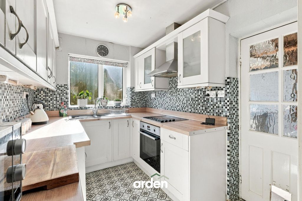 Property photo 3 of 15