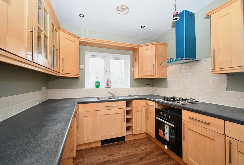 Property photo 2 of 10 4772541