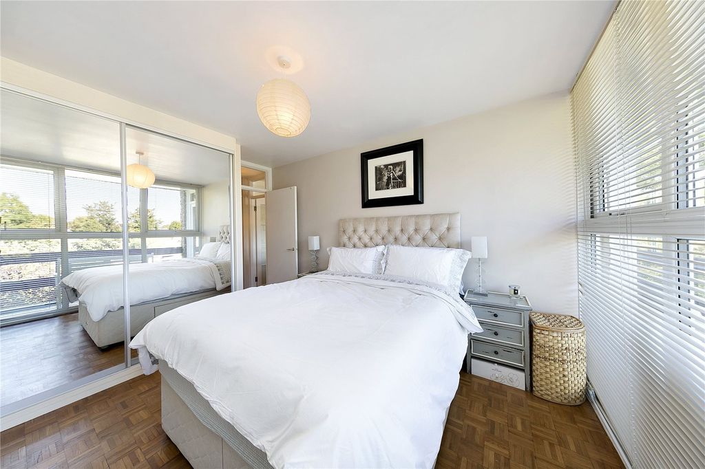 Property photo 2 of 10 Picture No. 12