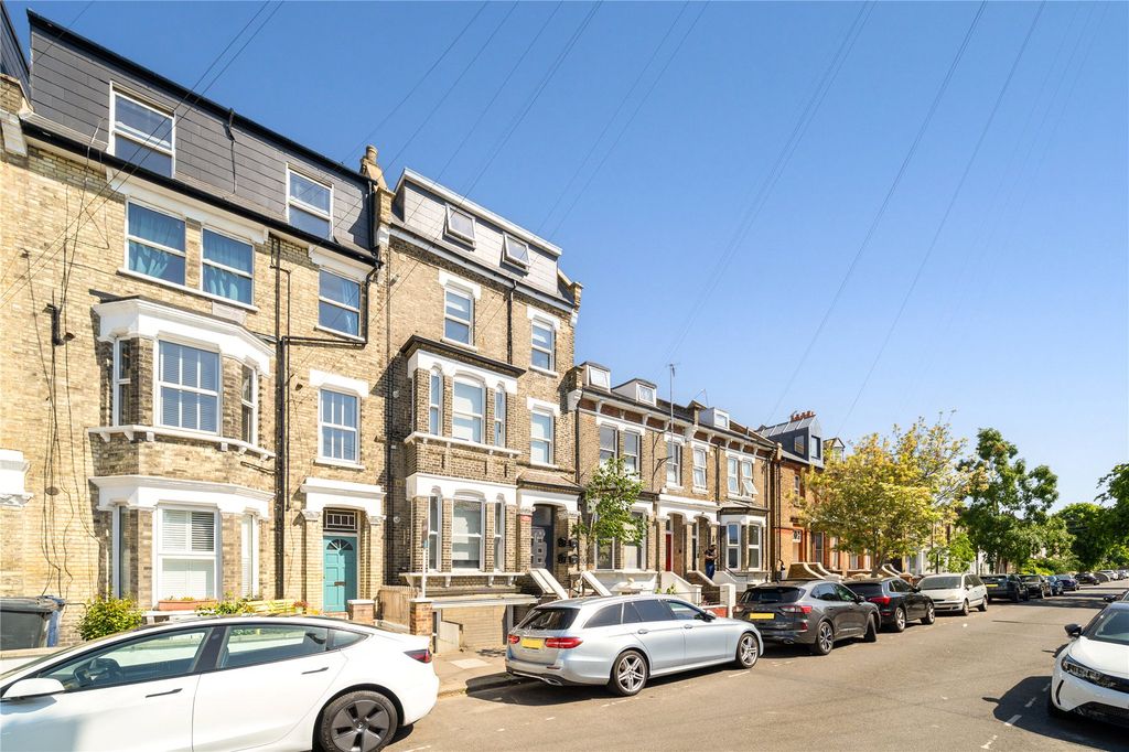 Property photo 3 of 9 Picture No. 33