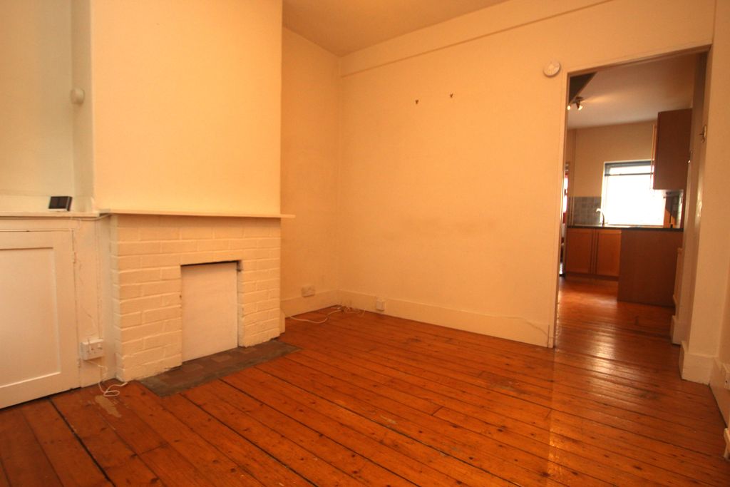 Property photo 2 of 7 Living Room